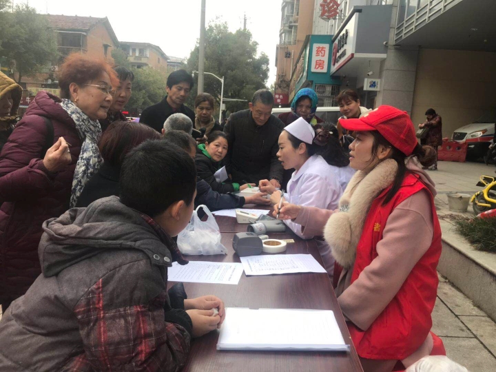 义诊现场.jpg